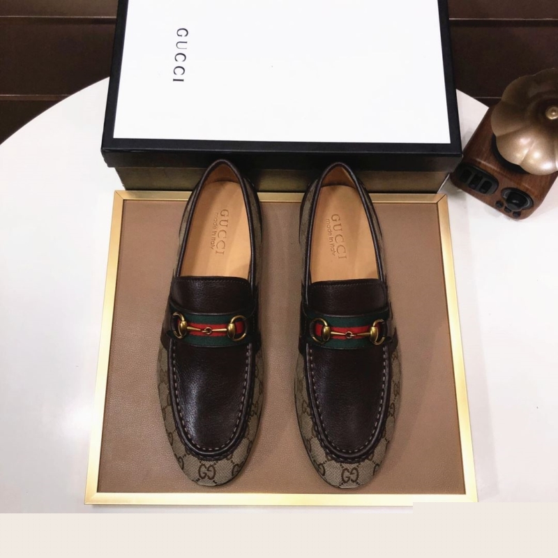 G*u*i leather shoes